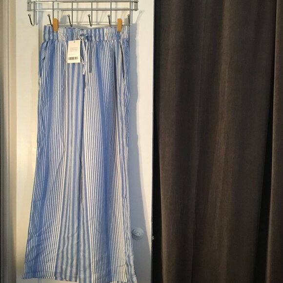 The Wide-Leg Pant in Butterlite - Granada Sky Blue / Bone - Sz M - Tag still on - Picture 1 of 2